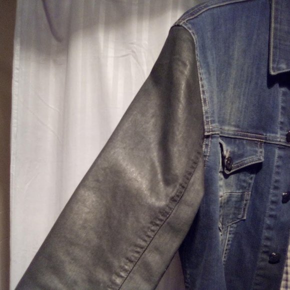 Jean Jacket - Picture 4 of 4